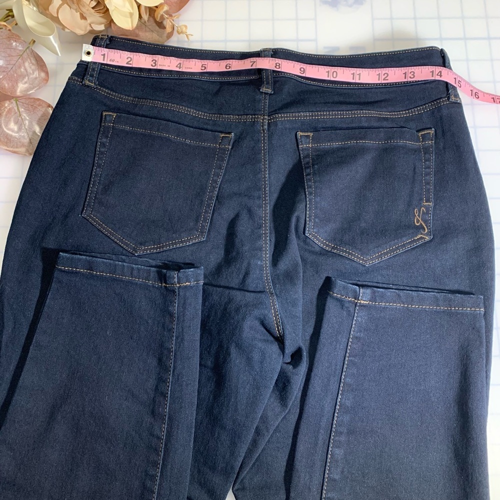 Style & Co Jeans, NWOT, Curvy Skinny Leg, Color: Denim, Size: 8PS - Picture 5 of 8